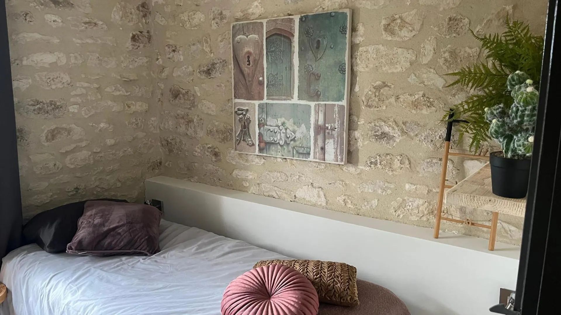 La Maison Culier Sainte-Alauzie Bed & Breakfast